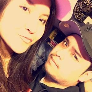 Meet your Posher, Estefani